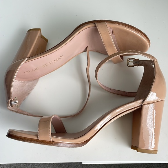 Stuart Weitzman Nearlynude strap sandal patent leather - Picture 3 of 11
